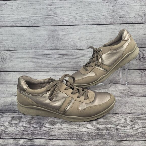 Womens Size 38 EU Ecco Mobile III Premium Shoes Beige Gold Bronze Sneakers - Picture 1 of 7